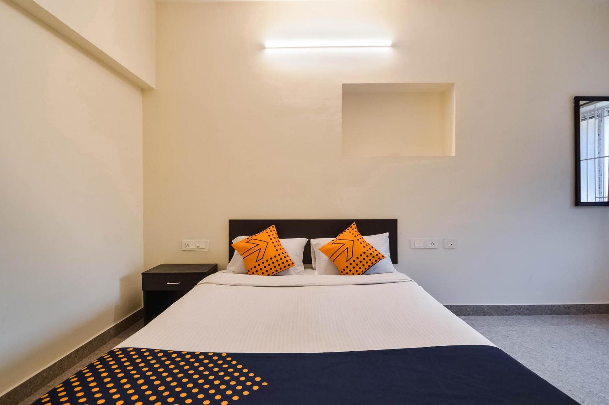 Spot On Star Residency Hotel Kojambuttúr Kültér fotó